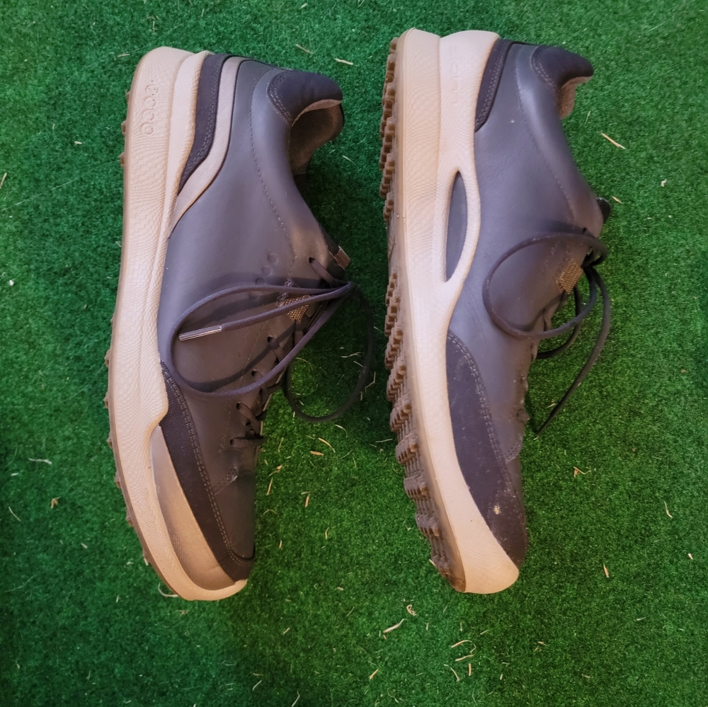 Ecco Golf Shoes - Picture 5 of 7